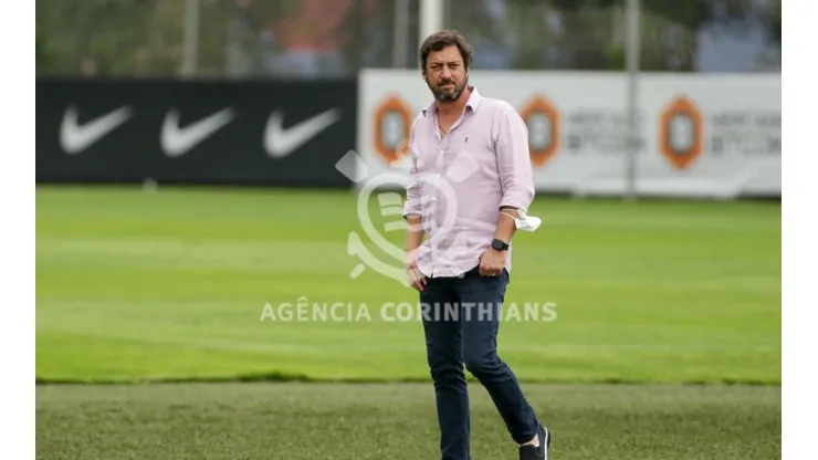 Atacante atinge meta estipulada pelo Corinthians e Duílio é avisado para pagar bolada ao atleta