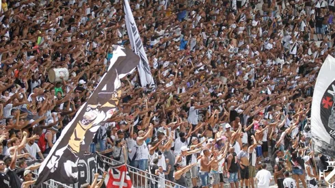 Matheus Lima/Vasco - Torcida lotou o São Januário