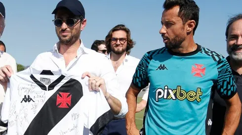 Foto: Rafael Ribeiro/Vasco/Divulgação - Josh Wander e Nenê: investidor da 777 fez promessa aos torcedores do Vasco