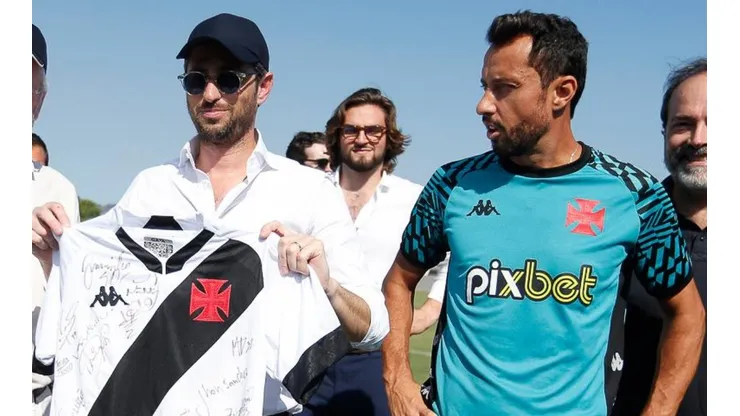 Foto: Rafael Ribeiro/Vasco/Divulgação - Josh Wander e Nenê: investidor da 777 fez promessa aos torcedores do Vasco