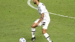 Camacho tem sido criticado pela torcida santista (Foto: Fernada Luz/AGIF)