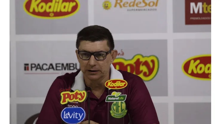 Marcos Freitas/Agência Mirassol. Interino do Mirassol admite receber críticas, mas também incentivos pelo trabalho na equipe.