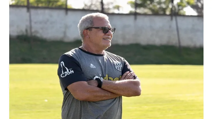 Reprodução/Ponte Preta - Hélio dos Anjos, técnico da Ponte Preta