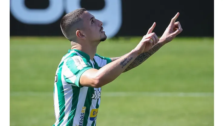 Foto: Pedro H. Tesch/AGIF - Matheus Peixoto foi oferecido ao Grêmio nos últimos dias, mas acabou fechando com Ceará