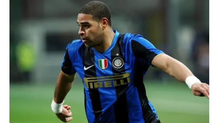 Adriano Imperador foi comparado a jogador inglês que tem quebrado recordes no Campeonato Inglês