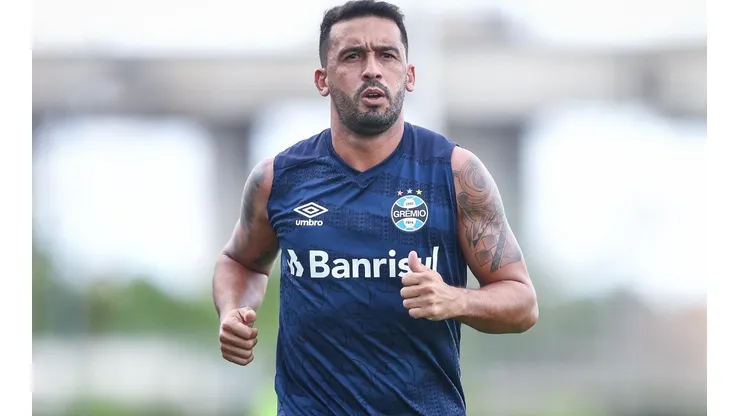 Foto: Lucas Uebel/Grêmio/Divulgação - Edilson: assinou com o Tricolor até o fim de 2022