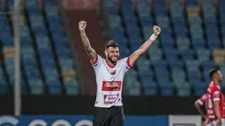 Foto: Heber Gomes/AGIF | Léo Santos vem ganhando espaço no time principal do Ituano