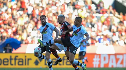 Flamengo e Vasco voltam a se enfrentar após 10 dias; em jogo anterior, Rubro-Negro venceu por 2 a 1 no estádio Nilton Santos