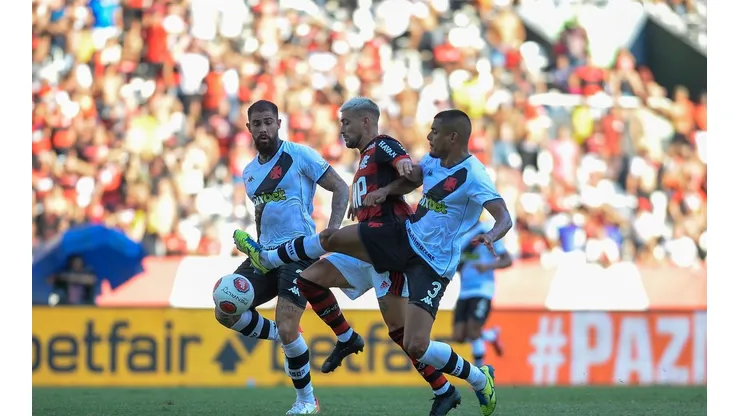 Flamengo e Vasco voltam a se enfrentar após 10 dias; em jogo anterior, Rubro-Negro venceu por 2 a 1 no estádio Nilton Santos