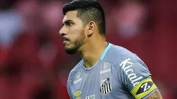 Foto: Pedro H. Tesch/AGIF - João Paulo optou por ficar no Santos depois de receber proposta do Flamengo