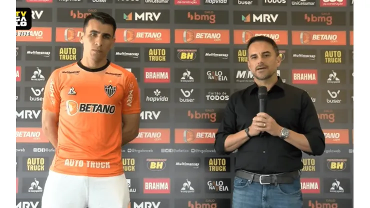 Foto: Reprodução/TV Galo - O paraguaio Junior Alonso foi apresentado como reforço do Atlético para 2022