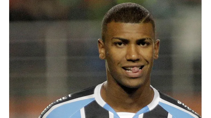 Foto:Daniel Vorley/AGIF - Walace também iniciou na base e se destacou bem jovem.