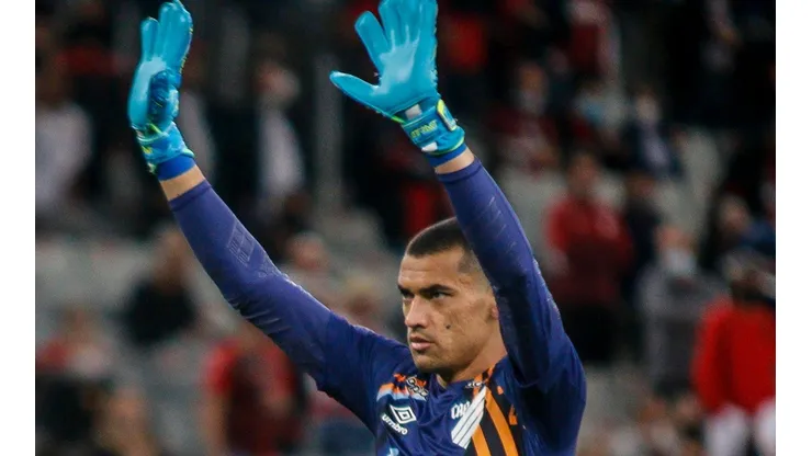 Santos é ídolo no Athletico Paranaense (Foto: Gabriel Machado/AGIF)
