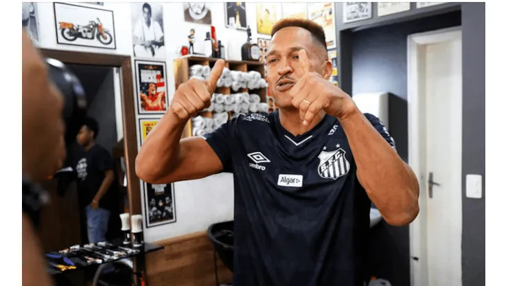 Mano Brown é torcedor símbolo do Santos (Foto: Divulgação/Santos FC)