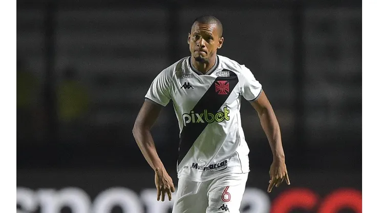 Foto: Thiago Ribeiro/AGIF | Edimar não é o único e Vasco vai atrás de lateral-esquerdo