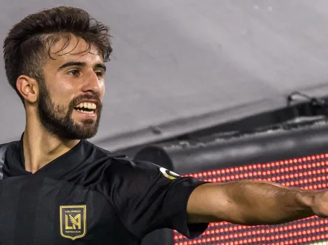 "Vi na imprensa"; Diego Rossi não se cala sobre negociações junto ao Flamengo