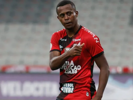 Carlos Eduardo deixa recado a direção, comissão e torcida do Athletico