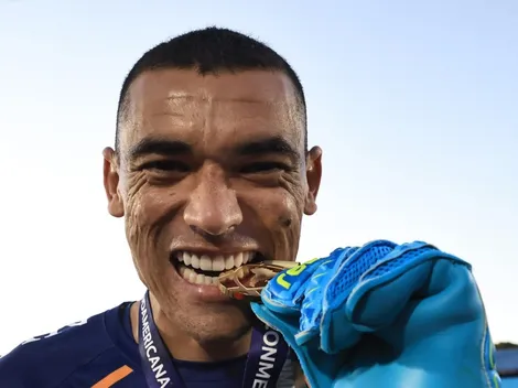 “Nível A”; diretores do Fla querem barrar contratação de Santos e “escolhem” goleiro ideal