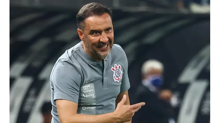 Foto: (Marcello Zambrana/AGIF) - Vítor Pereira já projetou o clássico entre Corinthians e Palmeiras