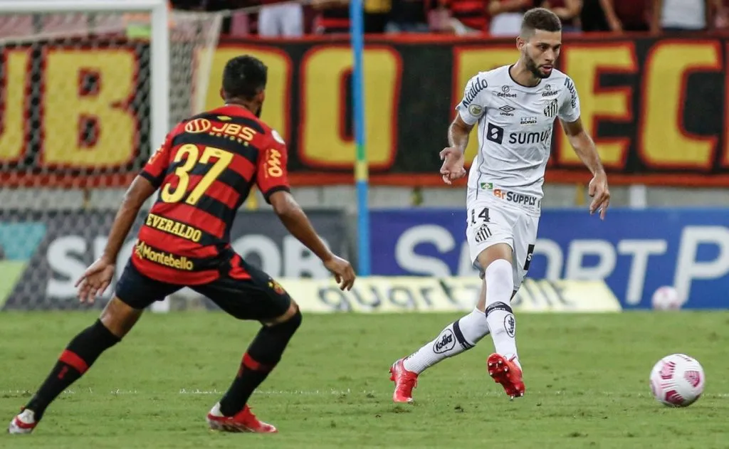 Wagner Leonardo atuando pelo Leão. Foto: Paulo Paiva/AGIF