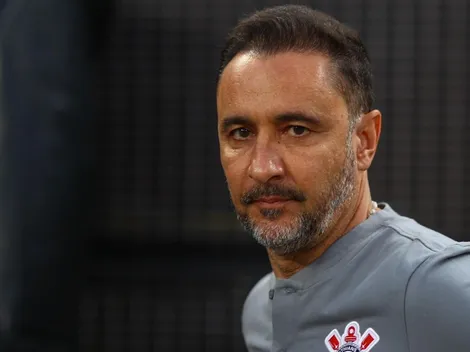 Vitor Pereira conquista goleada com o Corinthians, mas comentarista questiona poder do Timão para o dérbi