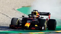 Foto: Mark Thompson/Getty Images - Max Verstappen, da RBR, fez o melhor tempo nos testes de pré-temporada, no Bahrein