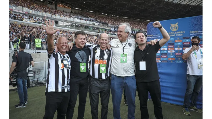 "Bem encaminhado"; Ricardo Guimarães 'entrega' chegada de defensor para reforçar o Atlético