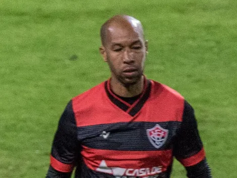 Dinei revela bastidores do período lesionado e faz promessa à torcida do Vitória