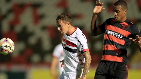 Foto: Thiago Calil/AGIF - Wesley Pionteck pertencia ao Botafogo-SP, quando agrediu a ex-namorada em 2019