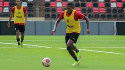 Foto: Divulgação/Botafogo Futebol S.A - Djalma tem a missão de substituir Emerson Santos neste domingo (13)