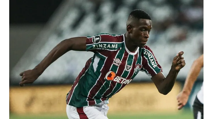 Foto: Flickr Oficial Fluminense FC/Lucas Merçon | Entrada de Ivan Torres em Luiz Henrique termina no DM