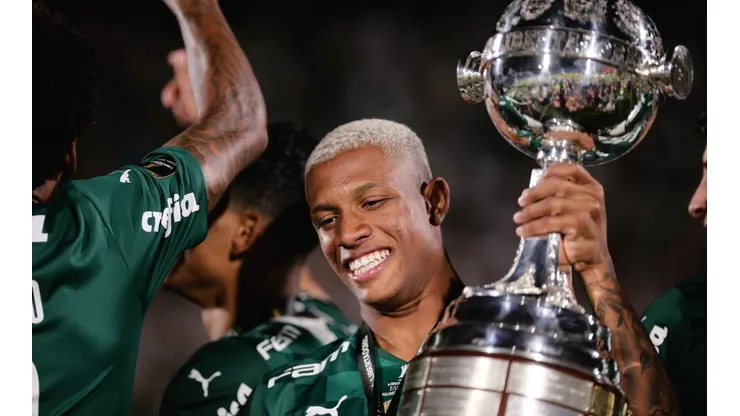 Ettore Chiereguini/AGIF - Danilo é 'esquecido' por Tite e torcida do Palmeiras cobra