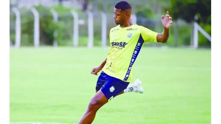 Vitor Aguiar/Caldense. Amarildo teve destaque no futebol mineiro pelo Caldense e Tombense e foi transferido para Portugal.