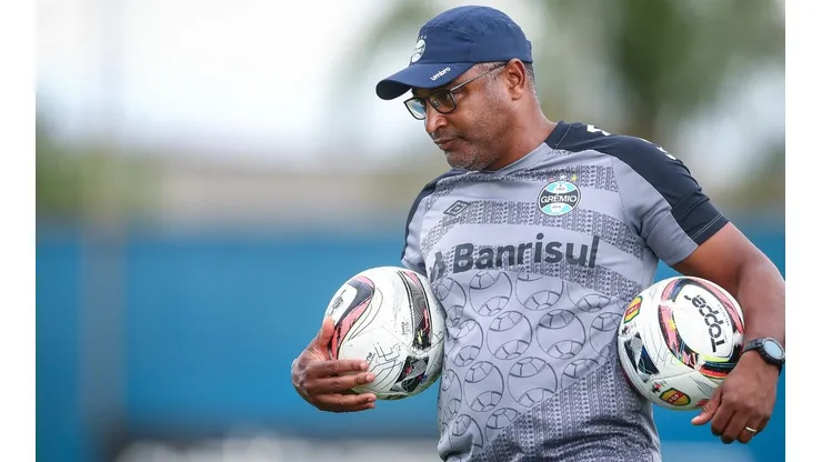 FOTO: LUCAS UEBEL/GREMIO FBPA - Roger tem deixado Gabriel na reserva e goleiro deve deixar clube na próxima janela