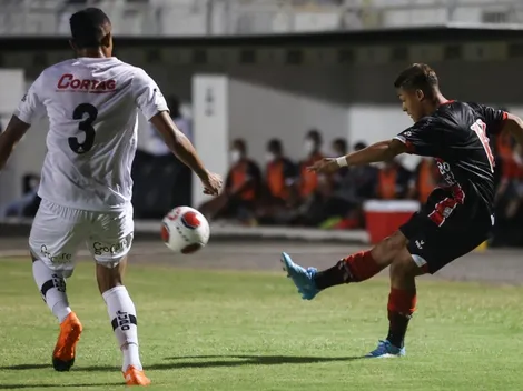 “A ameaça existe”: Zagueiro relata risco de rebaixamento antes de partida com o Corinthians