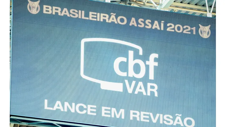Pedro H. Tesch/AGIF - Árbitro de Santos x Botafogo queria VAR em 1995