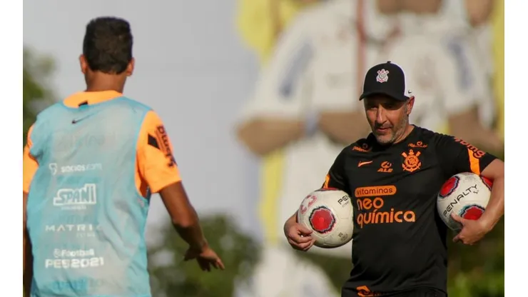 Foto: Rodrigo Coca/Ag. Corinthians | VP se rende ao talento de joia do Corinthians