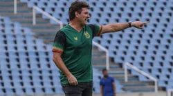 Foto: (Flickr Oficial Sampaio Corrêa/Ronald Felipe/Sampaio Corrêa) - João Brigatti, técnico do Sampaio, terá uma novidade à disposição no clássico contra o Moto Club