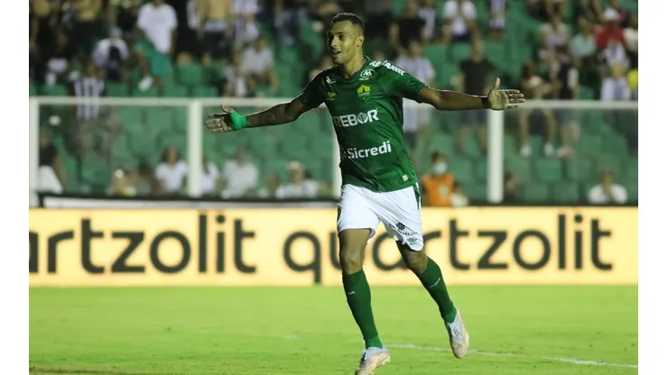 Élton chegou à vice-artilharia histórica do Cuiabá após marcar sobre o Figueirense, pela Copa do Brasil