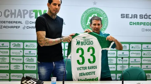 Victor Ramos revela por quais motivos escolheu a Chapecoense entre os demais times: