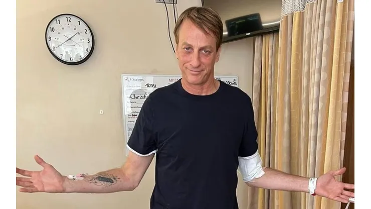 Foto Divulgação rede social do atleta - Tony Hawk no hospital