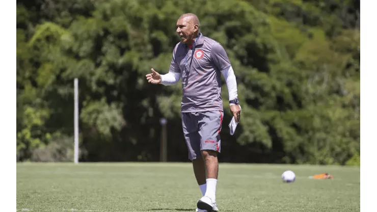 Victor Souza/Tombense. Hemerson Maria chegou ao Tombense no fim de Fevereiro com a missão de salvar a equipe do rebaixamento no Campeonato Mineiro.