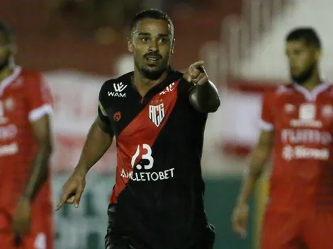 Umberto Louzer 'dá as caras' e fala sobre situação do atacante Dellatorre no Atlético-GO