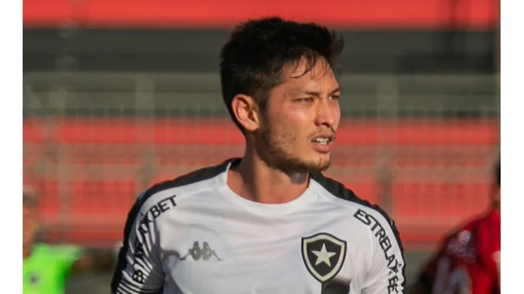 Foto: Volmer Perez/AGIF - Botafogo retoma conversas para fechar com Oyama