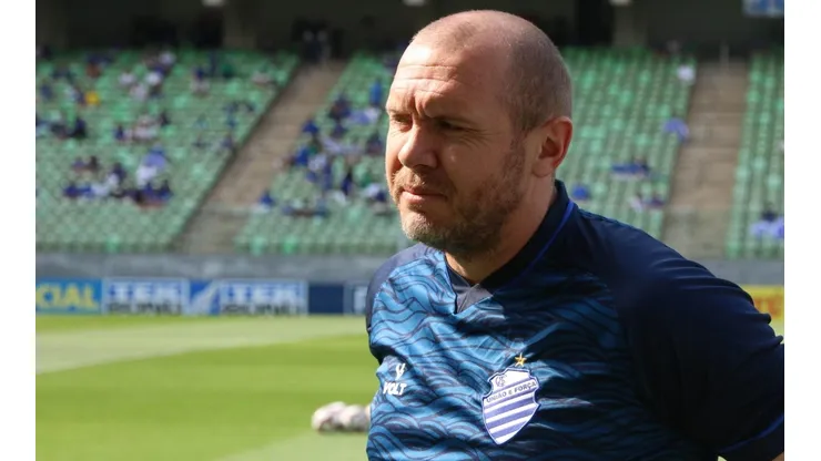 Foto: (Fernando Moreno/AGIF) - Mozart deu seu 'ok' para que a diretoria do CSA rescindisse o contrato do atleta recém-contratado