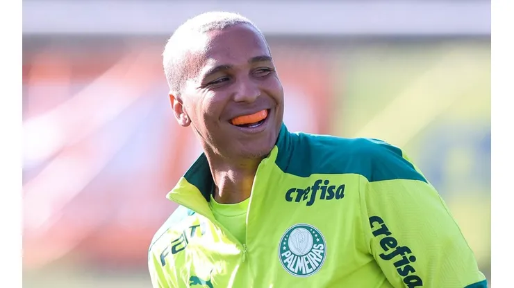 Foto: Cesar Greco - Deyverson não deve ficar e Palmeiras está atrás de camisa 9; Fernando, do Shakhtar, está perto de retorno