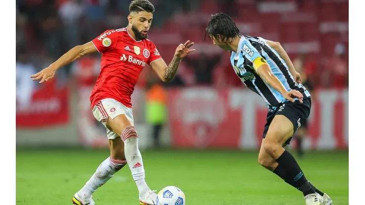 Pedro H. Tesch/AGIF/ Gre-Nal; Clubes já se enfrentaram 434 vezes e sempre proporcionam um grande duelo