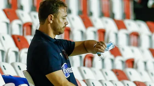 Foto: Rafael Vieira/AGIF - Felipe Conceição deve receber novo reforço para a defesa