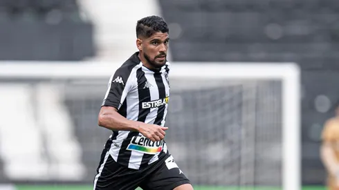 Foto: Jorge Rodrigues/AGIF | Daniel Borges comentou historico recente em clássicos contra Fluminense e Flamengo