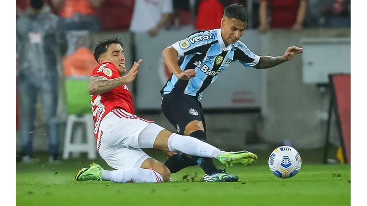 Pedro H. Tesch/AGIF/ Internacional x Grêmio: Onde assistir AO VIVO o clássico pelo Campeonato Gaúcho